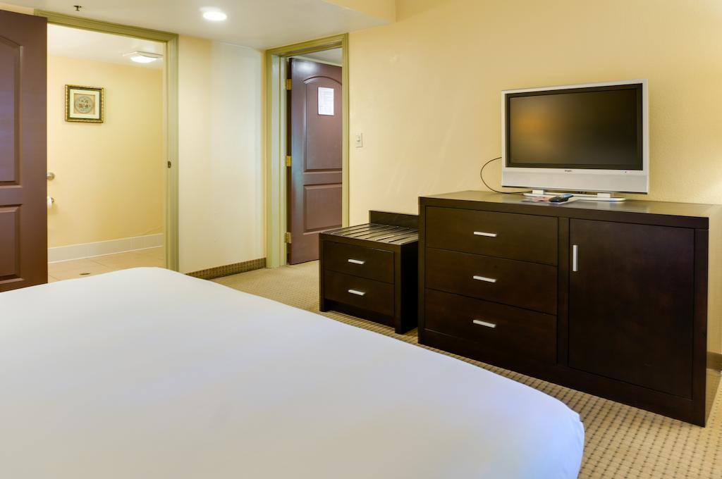 Buena Park Grand Hotel & Suites Dış mekan fotoğraf