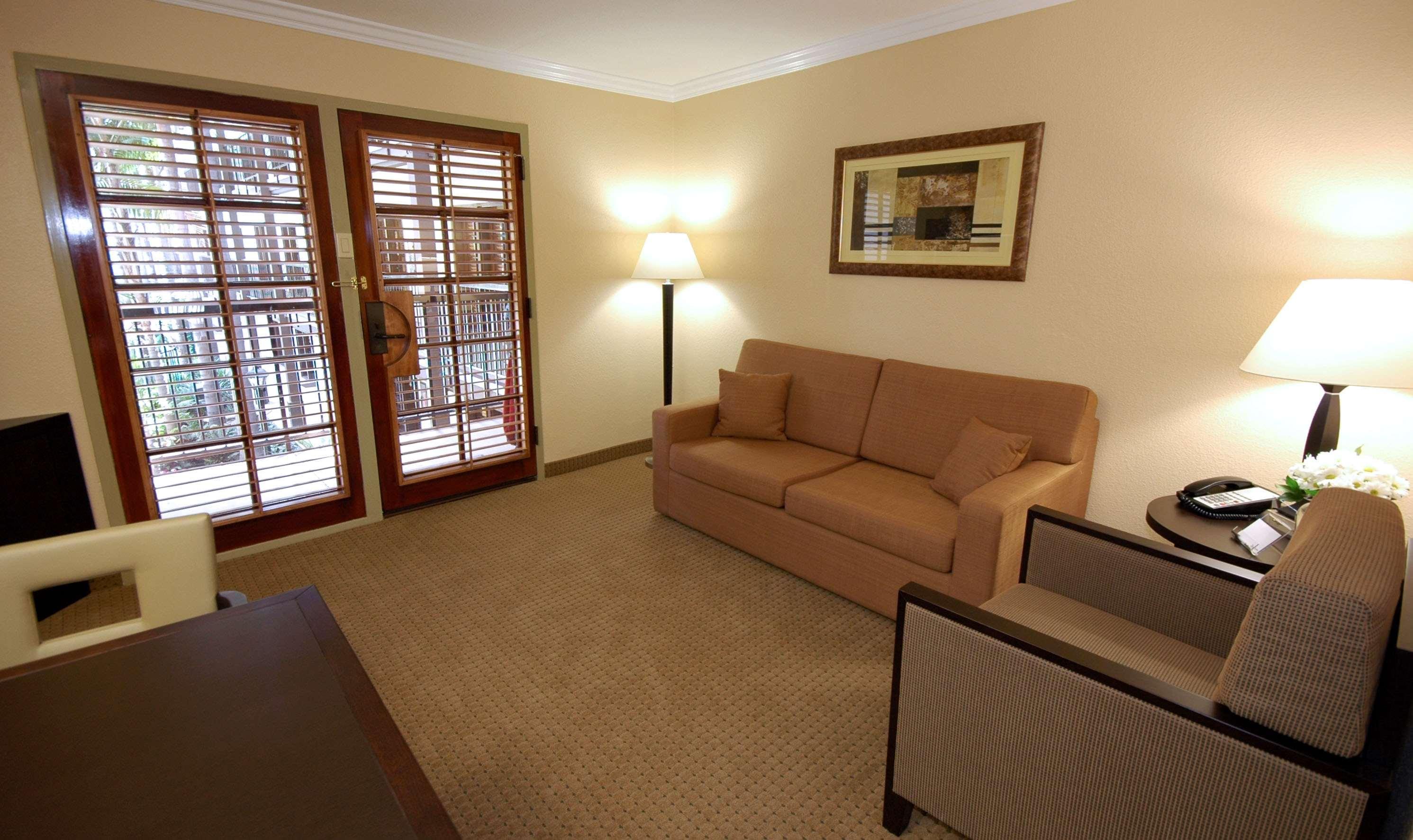 Buena Park Grand Hotel & Suites Dış mekan fotoğraf
