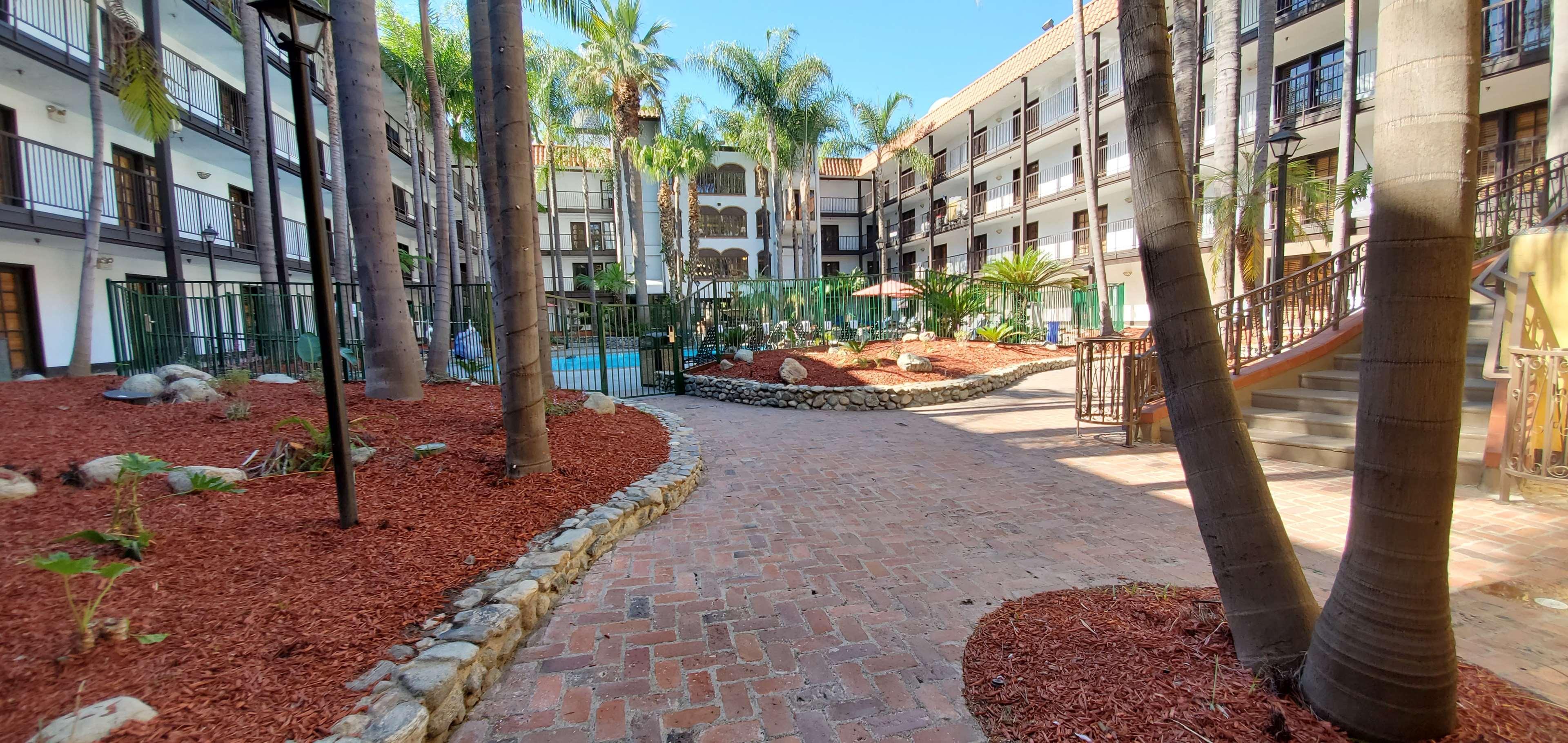 Buena Park Grand Hotel & Suites Dış mekan fotoğraf